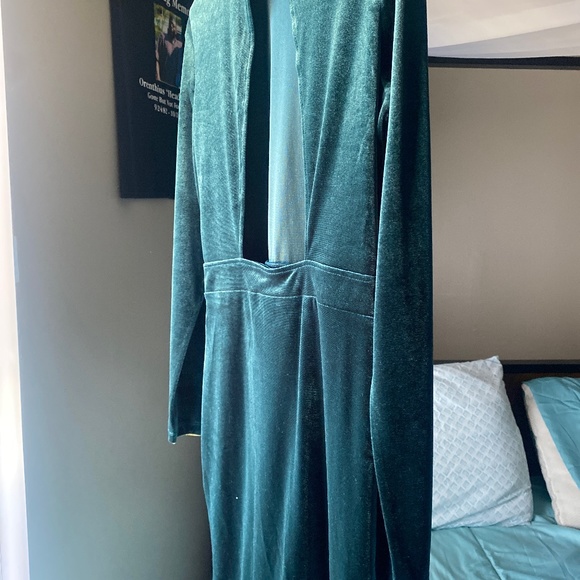 Dress - Picture 1 of 3